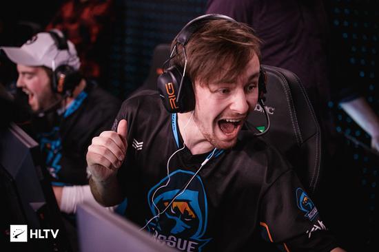 PSG遭遇淘汰 VKS晋级S15总决赛